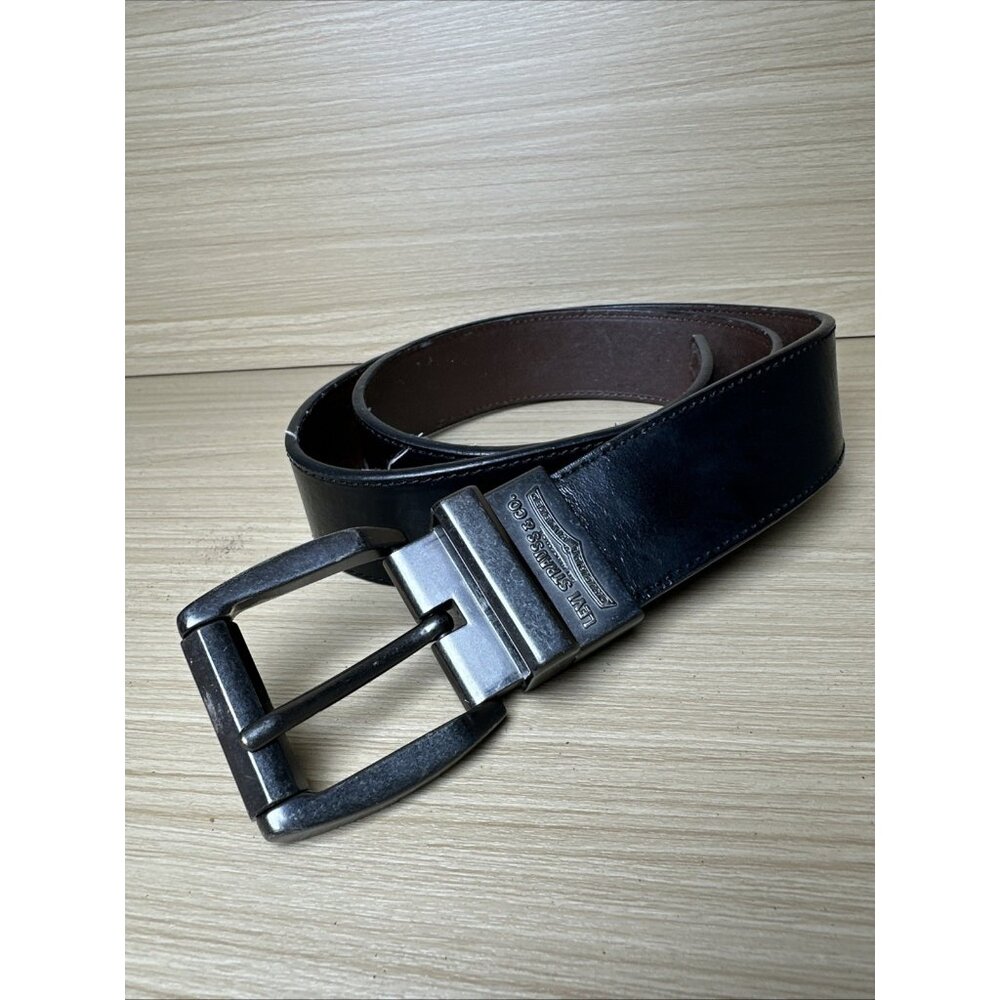 Levis Strauss‎ Mens Black Leather Belt Buckle Adjustable Solid Size 36 Logo